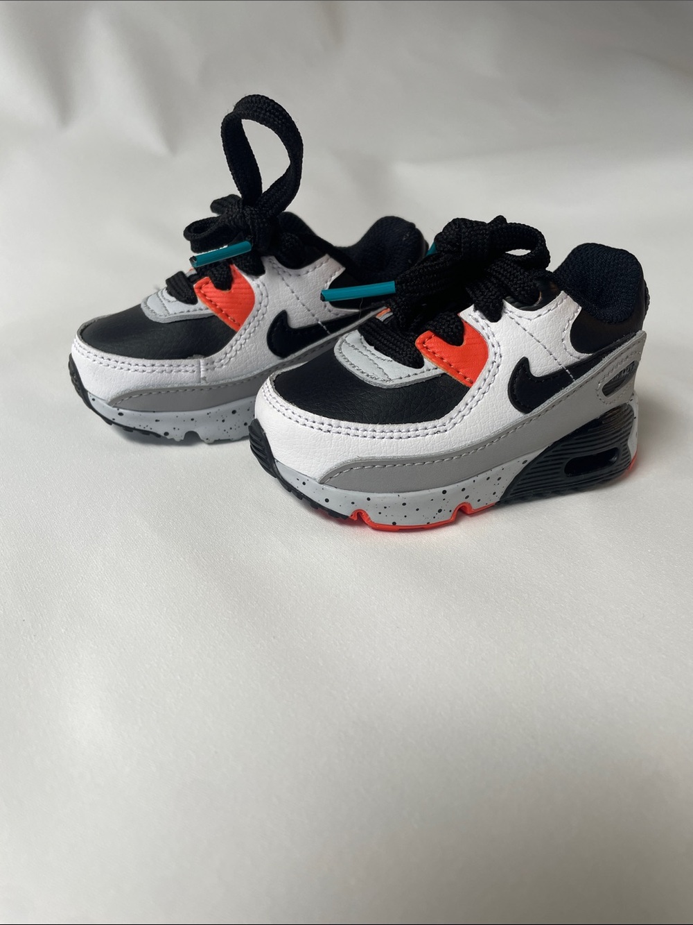 Nike Kids Black White Orange Accent Low-Top Sneakers
